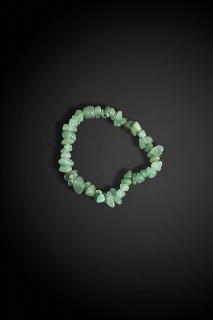 Grüner Aventurin Armband – dunkler Hintergrund